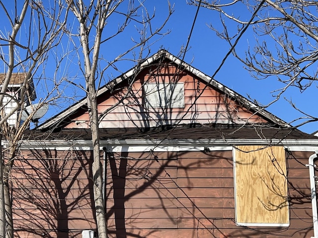 view of home's exterior