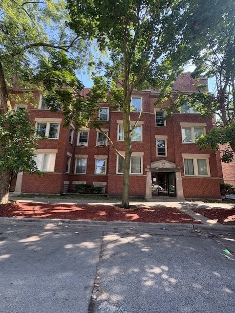 1519 E 68th St Unit 1, Chicago, IL 60637 - photo 1