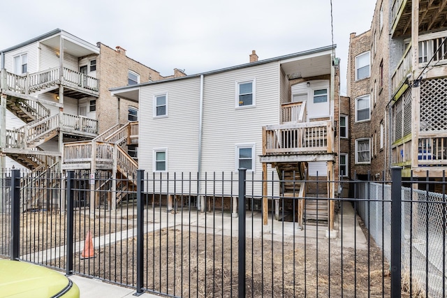 view of front of house with fence