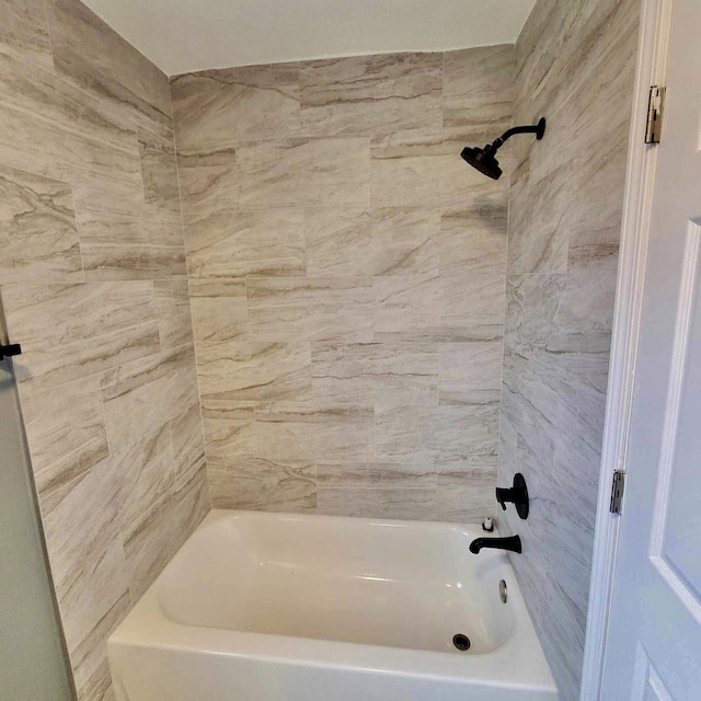 bathroom featuring shower / bathtub combination