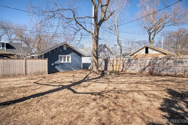 view of yard featuring fence