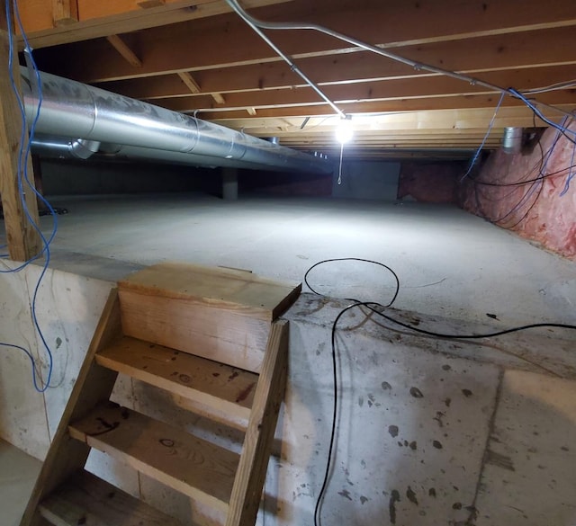 basement with crawl space