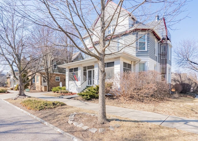 view of american foursquare style home