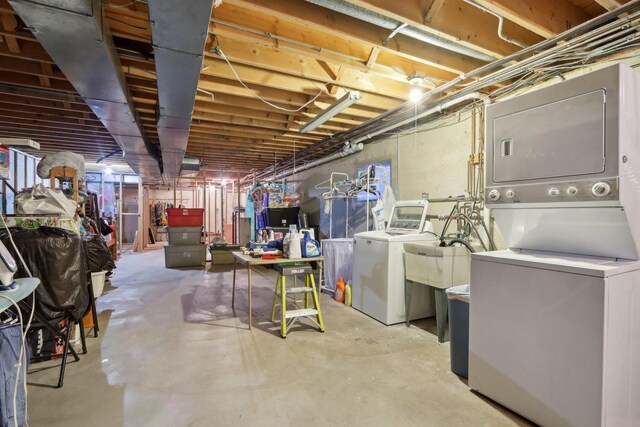 5326 S Nagle Ave, Chicago, IL 60638 - unfinished below grade area featuring washing machine and clothes dryer