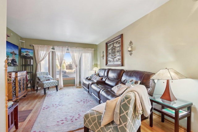 5326 S Nagle Ave, Chicago, IL 60638 - living room with wood finished floors