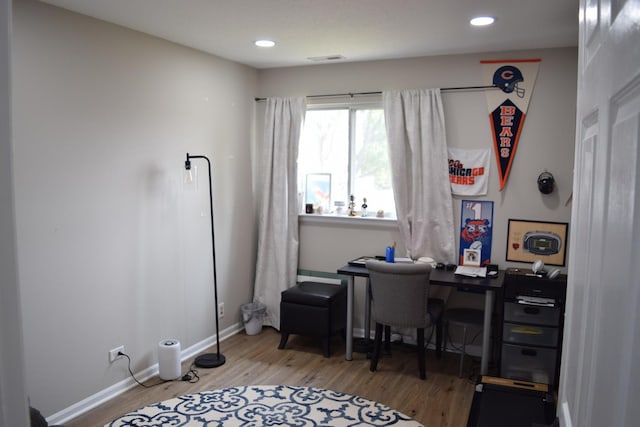 office area with visible vents, baseboards, wood finished floors, and recessed lighting