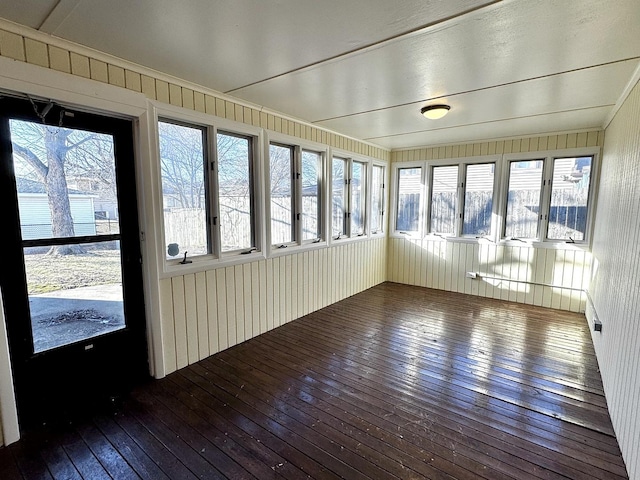 unfurnished sunroom with a healthy amount of sunlight