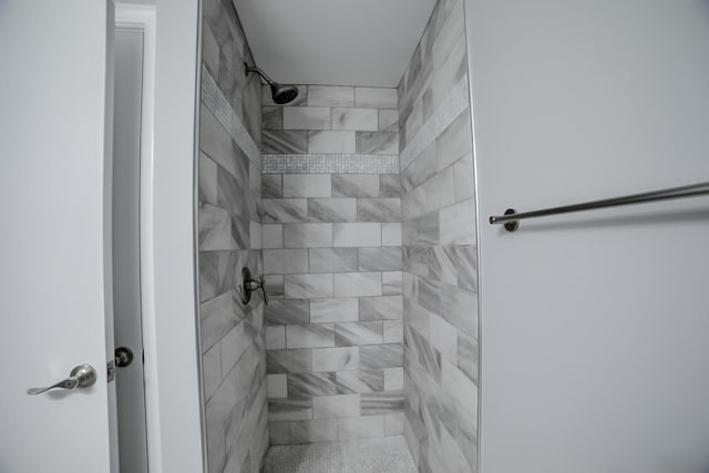1978 Fleming St, Watseka, IL 60970 - full bath with a shower stall