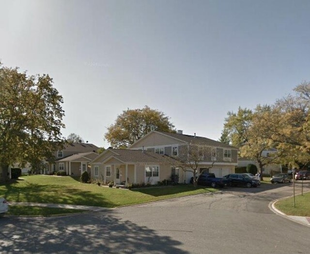 view of front of house featuring a front yard