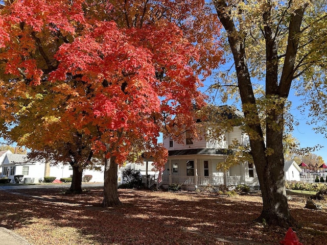 view of front of property with a porch