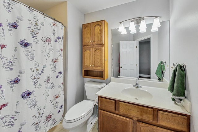 bathroom featuring a shower with shower curtain, vanity, and toilet