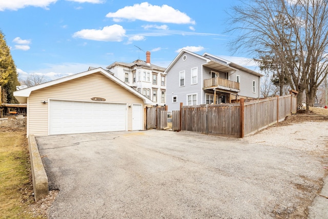 view of front of property featuring fence