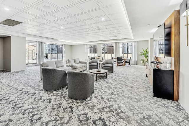 carpeted living room with plenty of natural light, recessed lighting, and baseboards