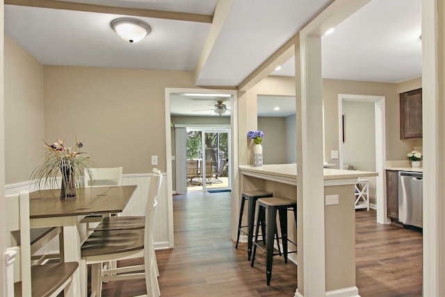 dining area featuring dark wood-style floors, a ceiling fan, and recessed lighting