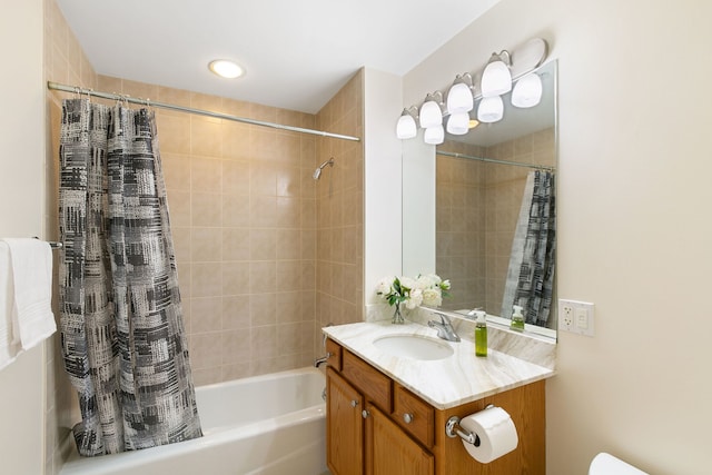 full bath with shower / bath combo and vanity