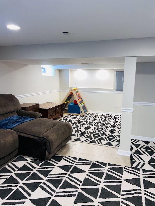 living area with baseboards