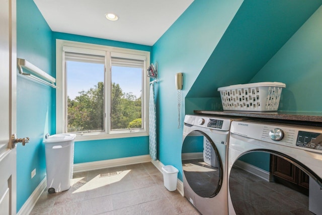 washroom with recessed lighting, laundry area, baseboards, independent washer and dryer, and tile patterned floors