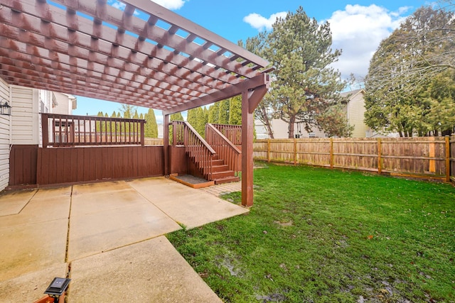 view of yard featuring a patio area, a fenced backyard, and a pergola