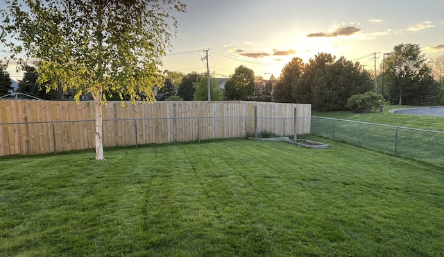 yard at dusk with fence