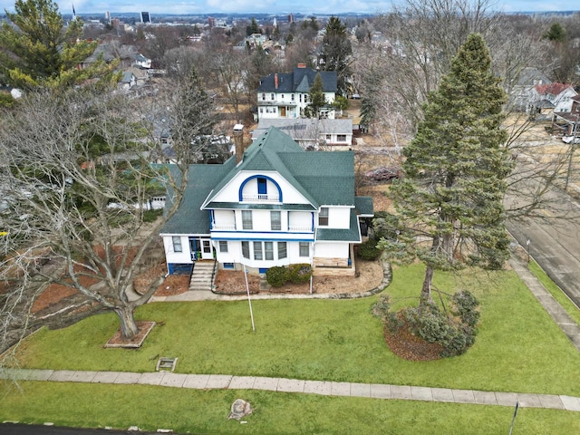 view of front of home featuring crawl space and a front yard