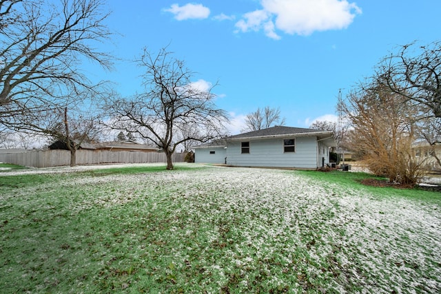 view of yard featuring fence