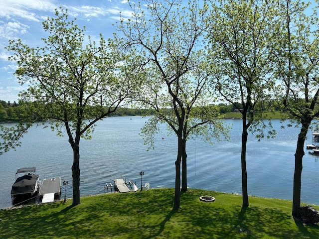 5-124 Sunrise Ct, Lanark, IL 61046 - property view of water