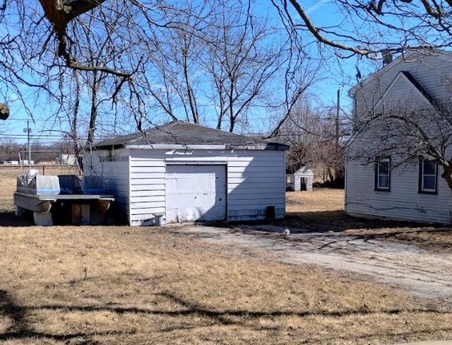 1103 Lotus Dr, Round Lake Beach, IL 60073 - photo 3
