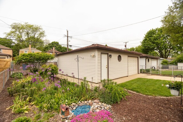 4128 N Plainfield Ave, Chicago, IL 60634 - detached garage featuring driveway