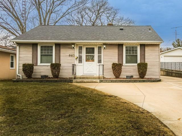 6410 39th Ave, Kenosha WI, 53142, 2 bedrooms, 2 baths house for sale