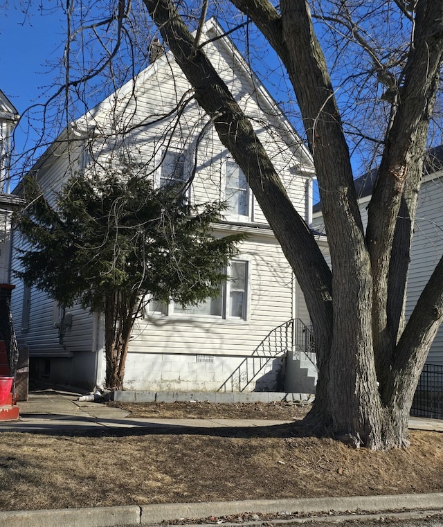 view of home's exterior