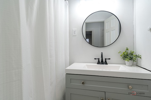 full bathroom featuring vanity