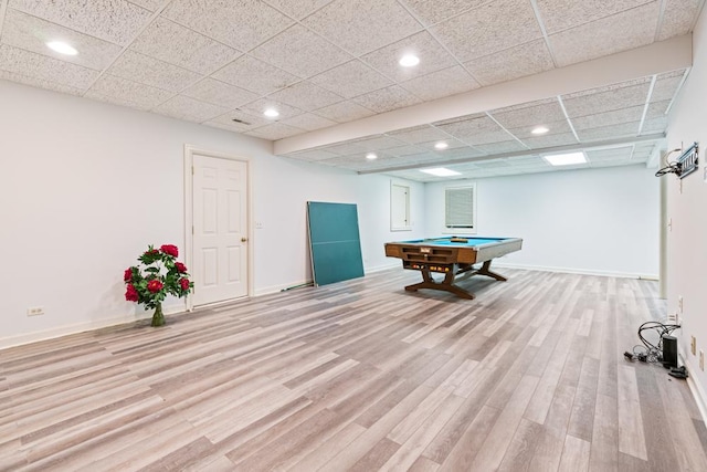 playroom with recessed lighting, light wood-style flooring, and baseboards