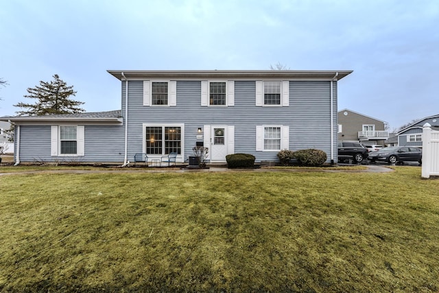 view of front of house featuring a front yard