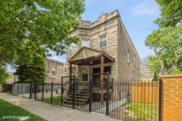 620 N Kedzie Ave, Chicago, IL 60612 - photo 2