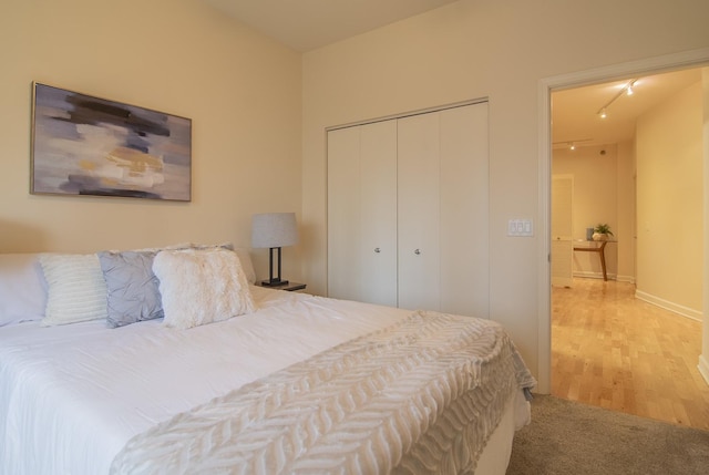 1322 S Prairie Ave Unit 1413, Chicago, IL 60605 - bedroom featuring a closet and wood finished floors