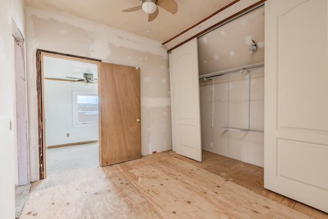 unfurnished bedroom featuring a closet