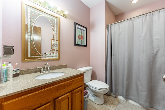 full bath featuring toilet, vanity, and a shower with curtain