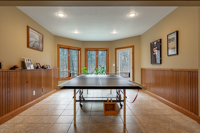 recreation room featuring recessed lighting and tile patterned floors