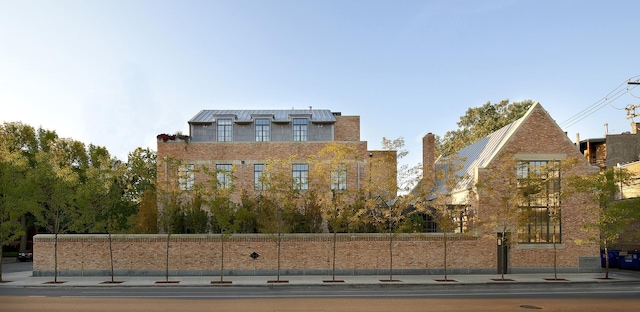1970 N Burling St, Chicago, IL 60614 - view of building exterior