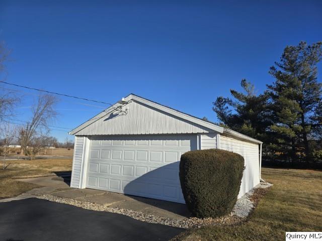 view of detached garage