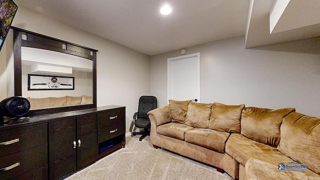 950 Donnelly Pl, Mchenry, IL 60050 - living area with light colored carpet