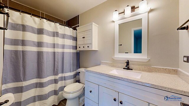 950 Donnelly Pl, Mchenry, IL 60050 - full bath with vanity and a shower with shower curtain
