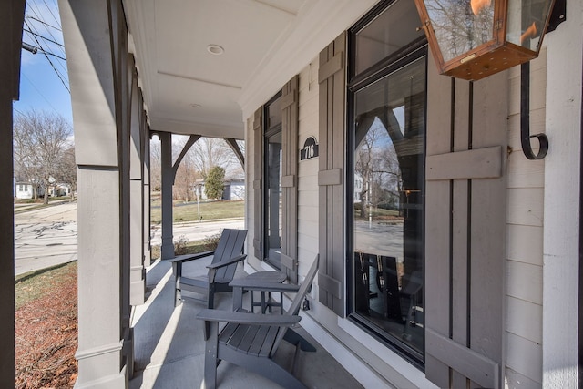 view of patio featuring covered porch