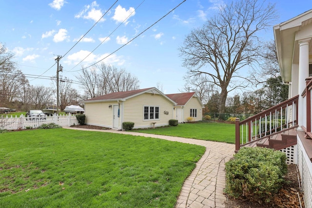 2115 N Woodlawn Park Ave, Mchenry, IL 60051 - exterior space with a yard and a fenced backyard