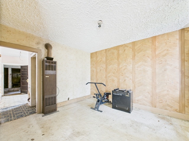 6725 S Justine St, Chicago, IL 60636 - exercise area with a textured ceiling