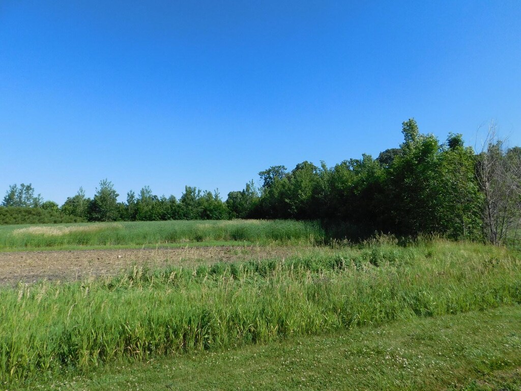 1386 N 4535th Rd, Earlville, IL 60518
