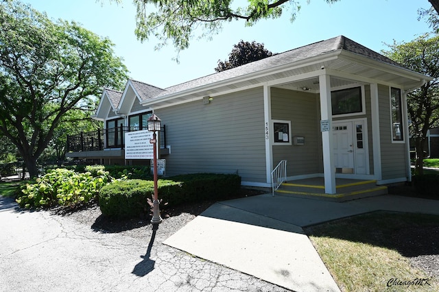 view of front of home with a porch