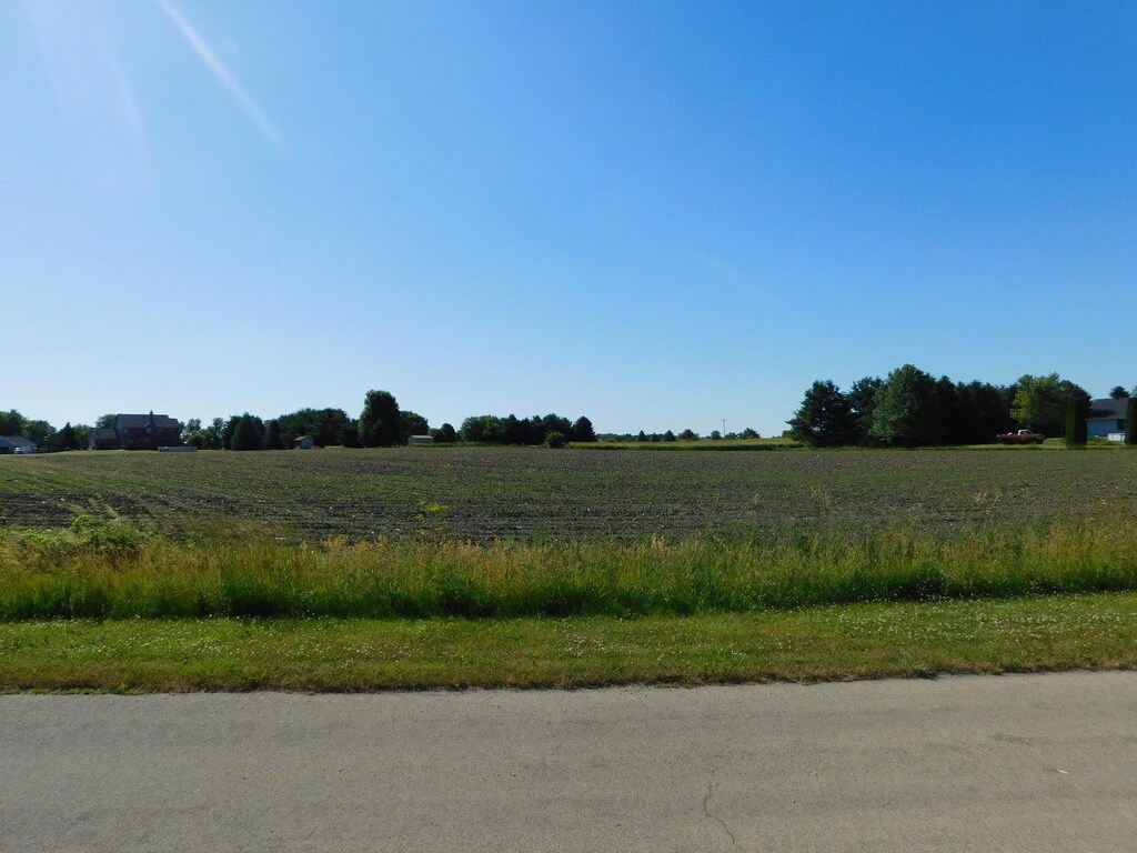 1381 N 4535th Rd, Earlville, IL 60518