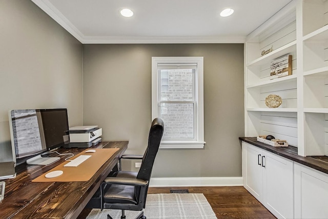 office featuring dark wood finished floors, crown molding, recessed lighting, and baseboards