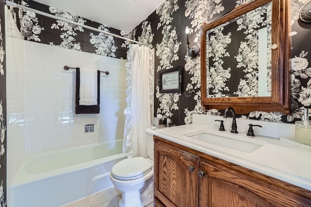 full bath with shower / bathtub combination with curtain, toilet, vanity, tile patterned flooring, and wallpapered walls